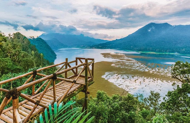 Twin Lakes, Handara Gate and Ulun Danu Bratan – Full-Day Trekking Tour - Photo 3
